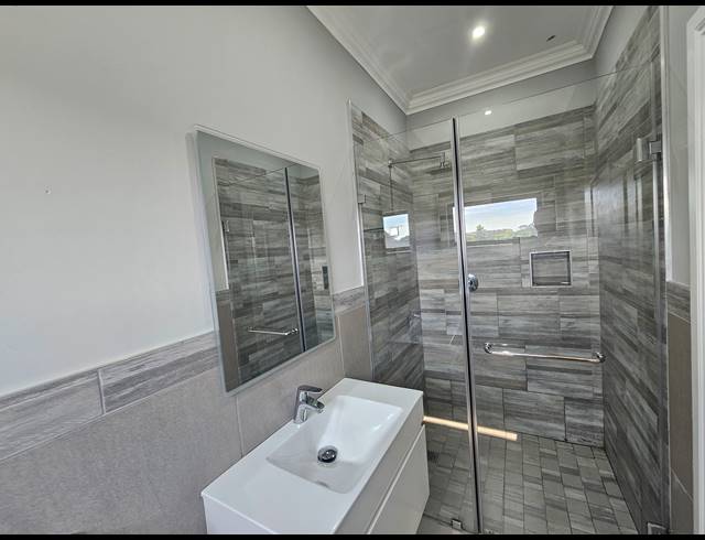 3 BEDROOM HOUSE FOR SALE IN NEW SALT ROCK CITY